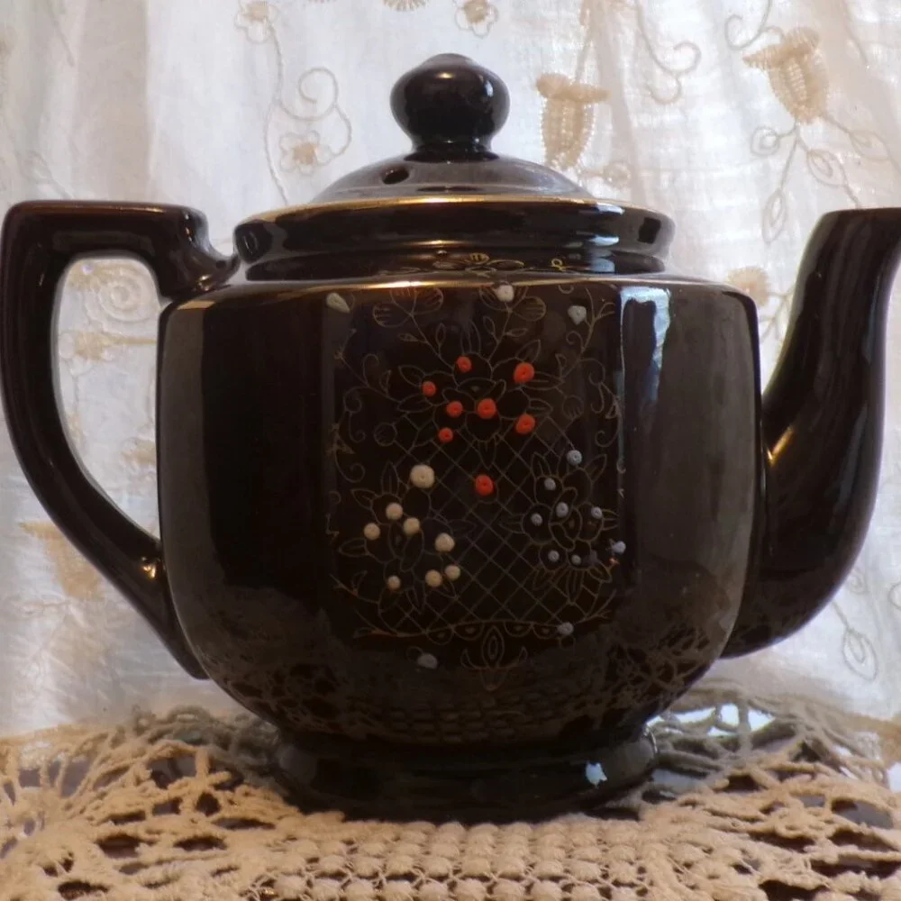 🍵 Vintage 1950s Hand‑Painted Teapot  Made in Japan  Redware Floral